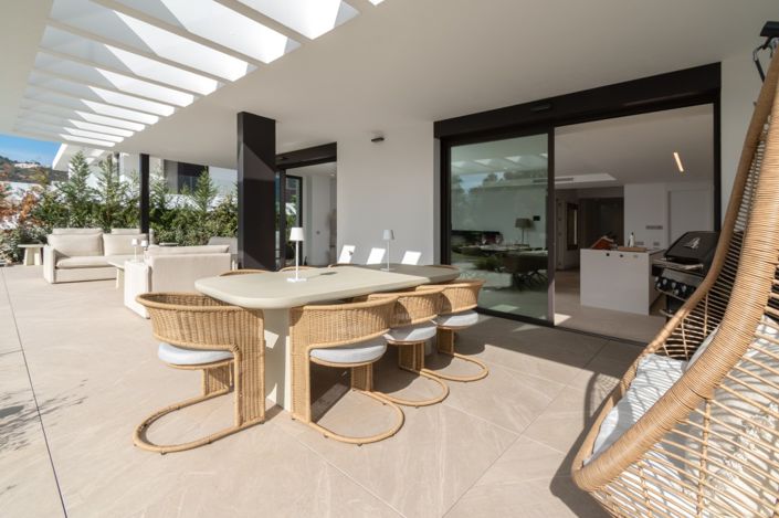 Image No.14-4 Bed Semi-Detached for sale