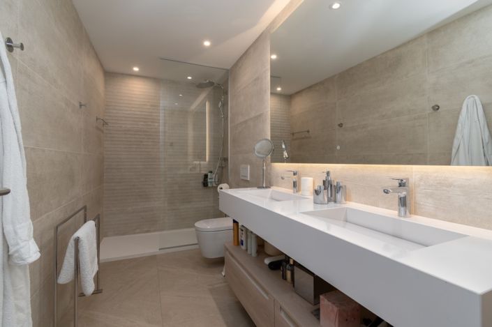 Image No.21-4 Bed Semi-Detached for sale