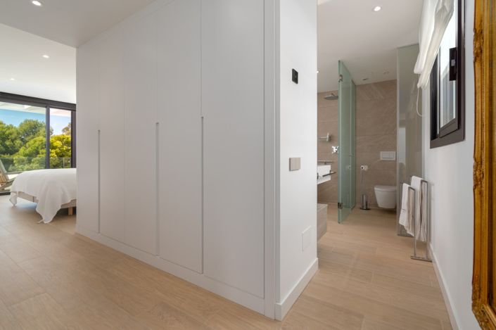 Image No.27-4 Bed Semi-Detached for sale