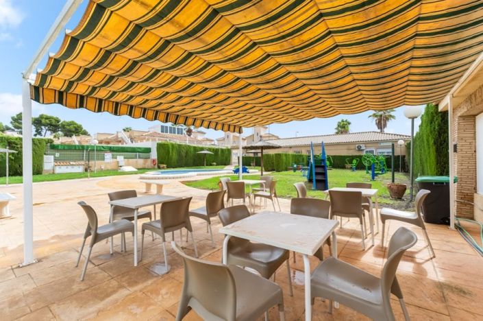 Image No.41-2 Bed Townhouse for sale