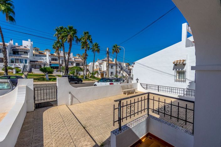 Image No.9-3 Bed Townhouse for sale