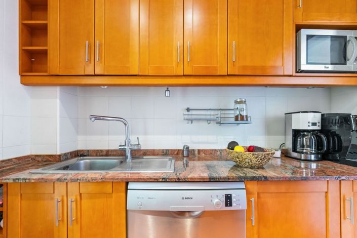 Image No.11-2 Bed Property for sale