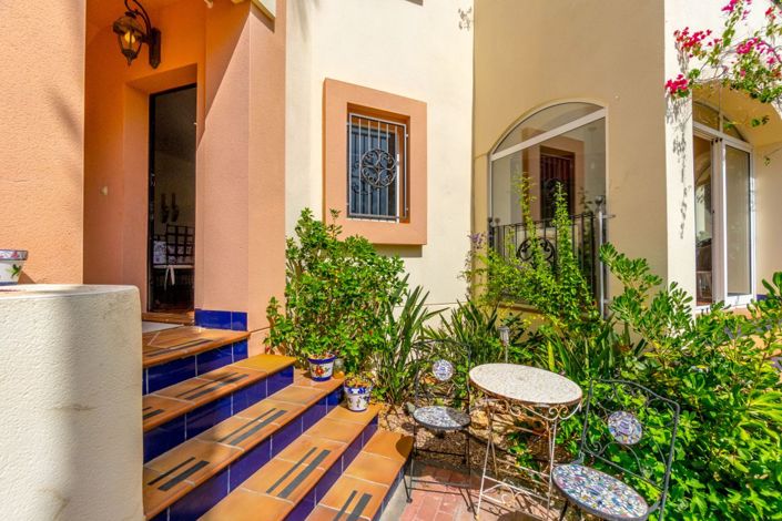 Image No.28-2 Bed Property for sale