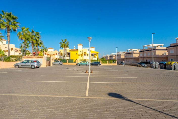 Image No.31-2 Bed Property for sale