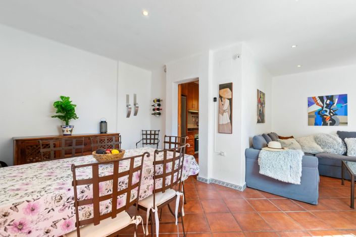 Image No.5-2 Bed Property for sale