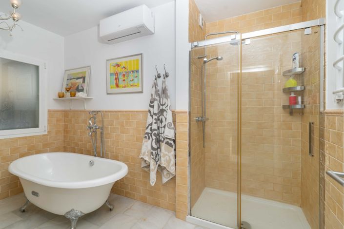 Image No.28-4 Bed Villa for sale