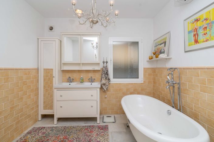 Image No.29-4 Bed Villa for sale