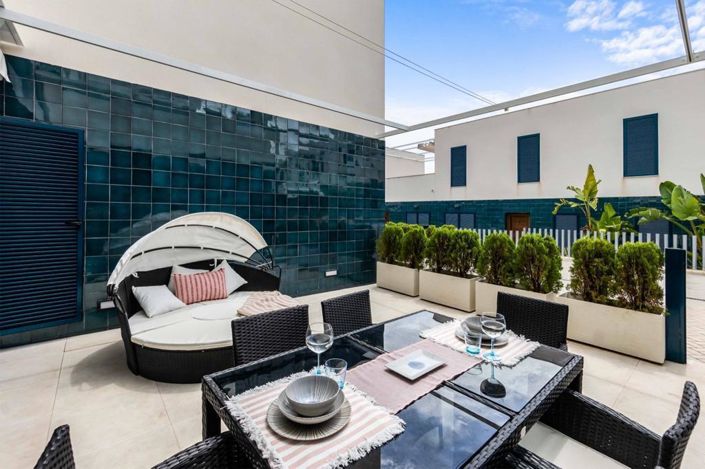 Image No.1-2 Bed Property for sale