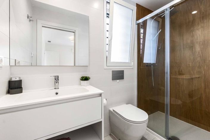 Image No.13-2 Bed Property for sale