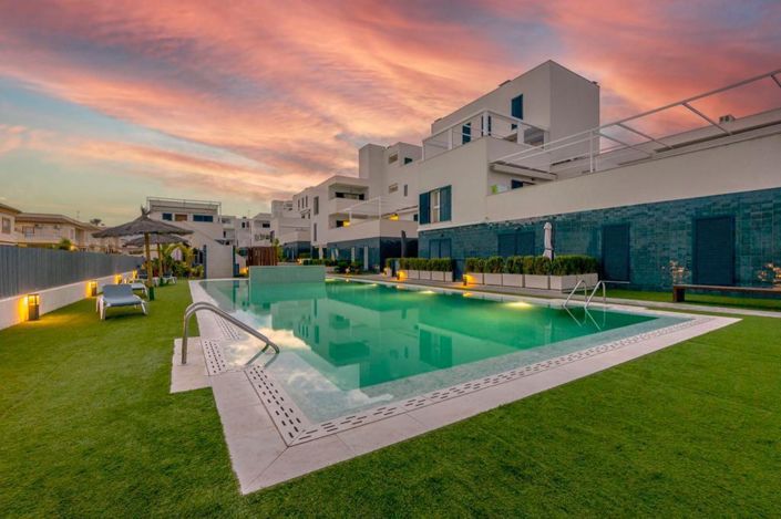 Image No.22-2 Bed Property for sale