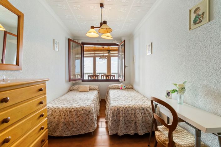 Image No.10-3 Bed Apartment for sale