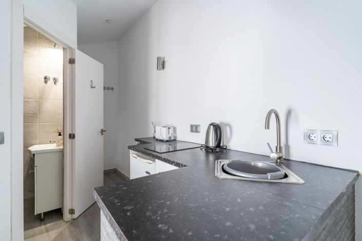 Image No.13-2 Bed Property for sale