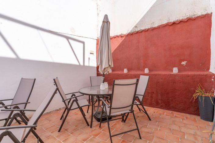 Image No.20-2 Bed Property for sale