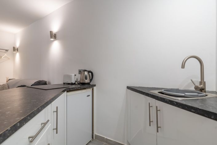 Image No.7-2 Bed Property for sale