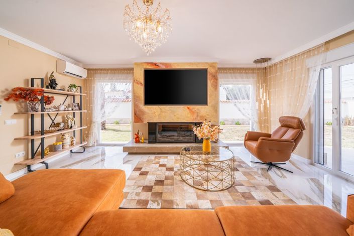 Image No.14-4 Bed Villa for sale