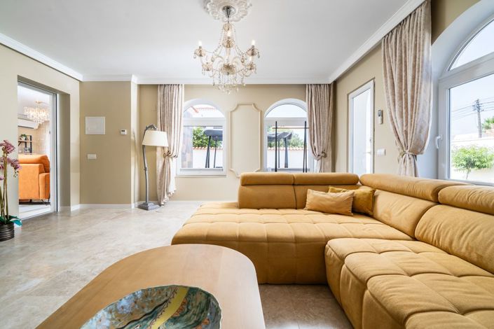 Image No.21-4 Bed Villa for sale