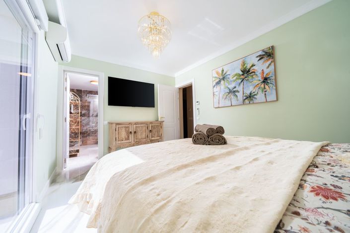 Image No.25-4 Bed Villa for sale