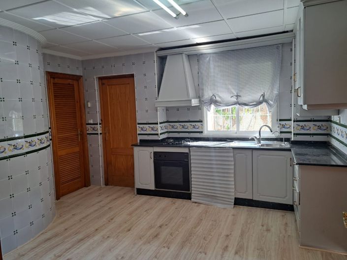 Image No.23-5 Bed Villa for sale