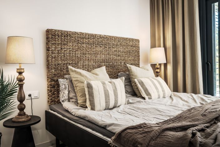 Image No.11-2 Bed Property for sale