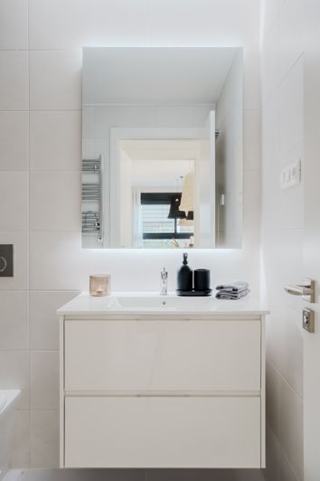 Image No.19-2 Bed Property for sale