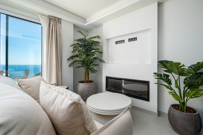 Image No.3-2 Bed Property for sale