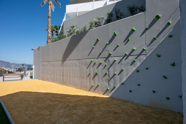 Image No.30-2 Bed Property for sale