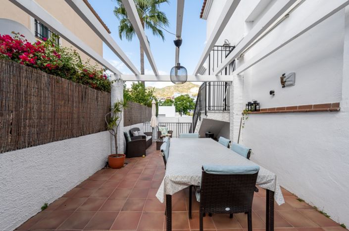 Image No.11-5 Bed Villa for sale