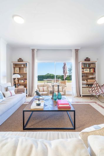 Image No.9-3 Bed Property for sale