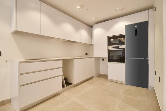 Image No.19-3 Bed Apartment for sale