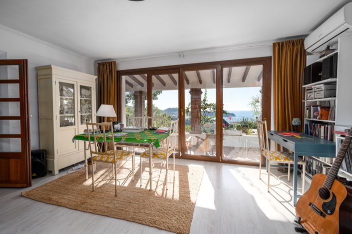 Image No.12-4 Bed Villa for sale