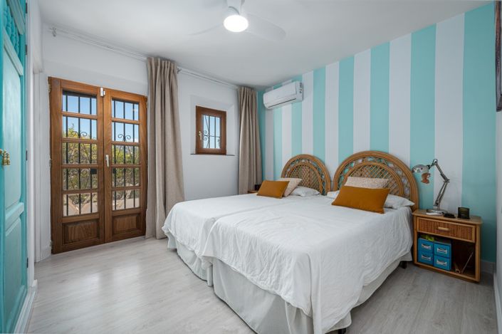 Image No.19-3 Bed Villa for sale