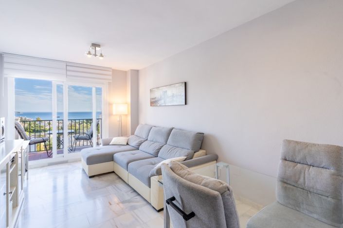 Image No.12-2 Bed Property for sale