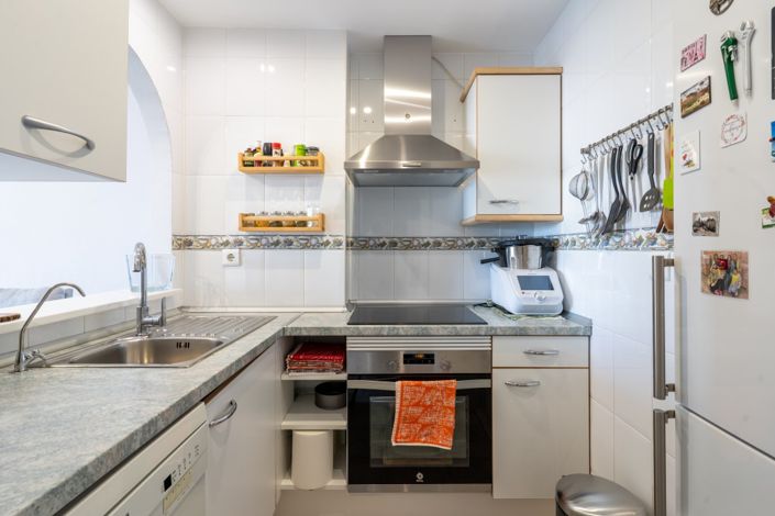 Image No.14-2 Bed Property for sale