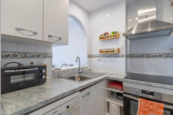 Image No.15-2 Bed Property for sale