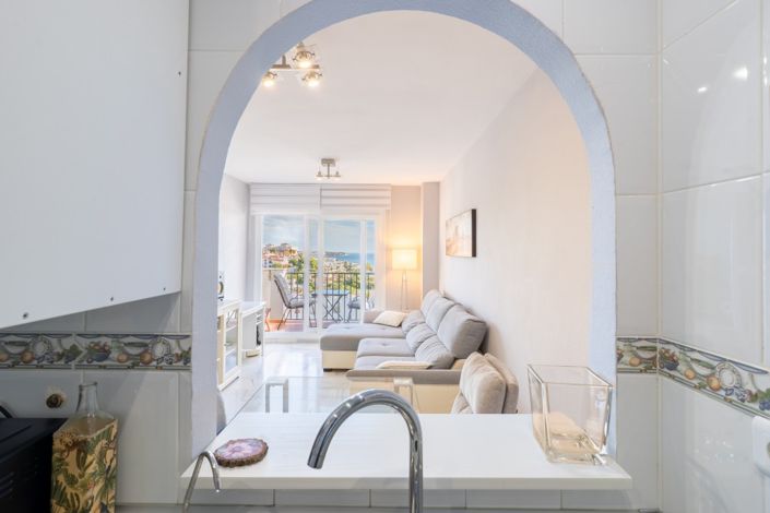 Image No.16-2 Bed Property for sale