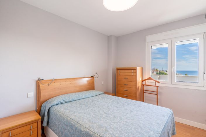 Image No.19-2 Bed Property for sale