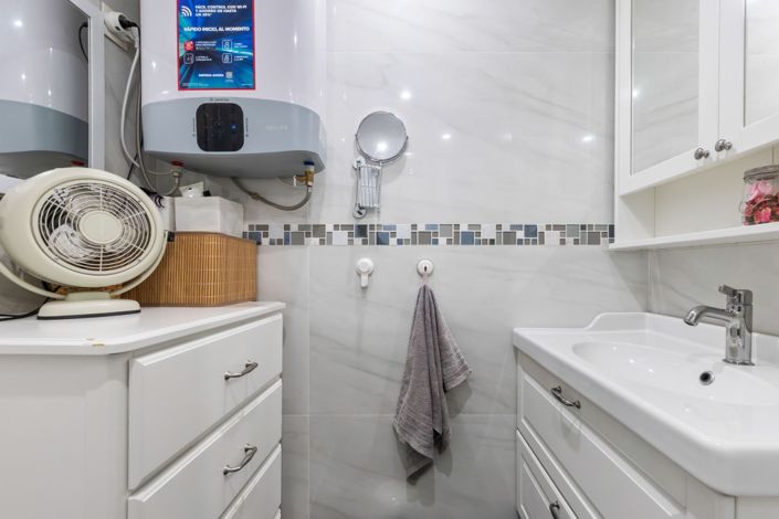 Image No.12-2 Bed Apartment for sale