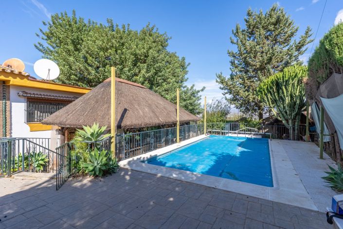 Image No.1-7 Bed Villa for sale