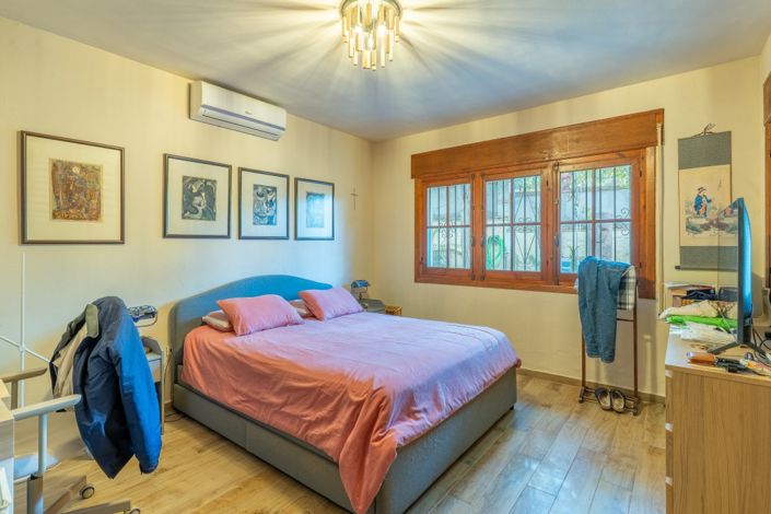 Image No.16-7 Bed Villa for sale