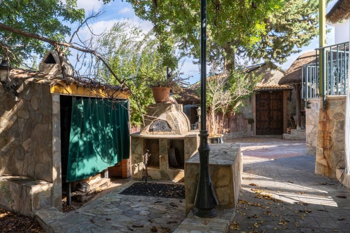 Image No.32-7 Bed Villa for sale