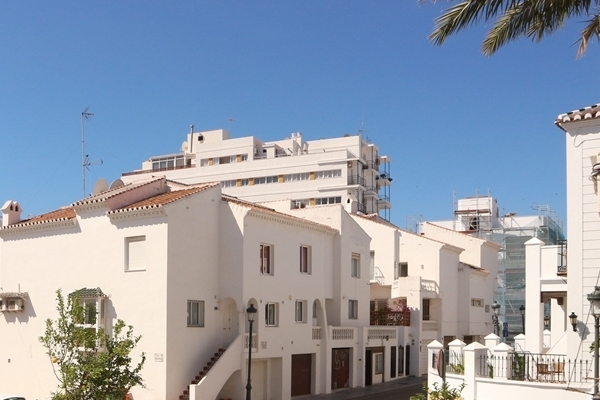 Image No.18-2 Bed Apartment for sale