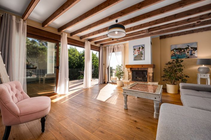 Image No.10-4 Bed Villa for sale