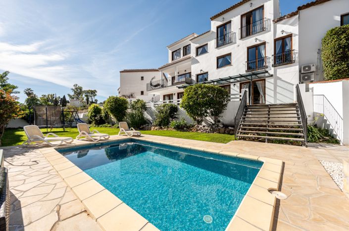 Image No.3-4 Bed Villa for sale