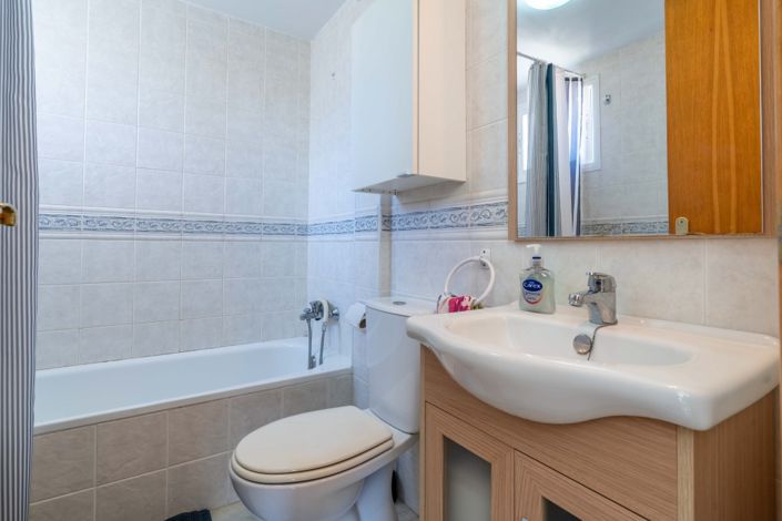 Image No.11-2 Bed Apartment for sale