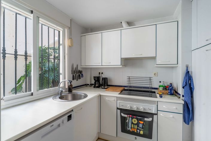 Image No.8-2 Bed Apartment for sale