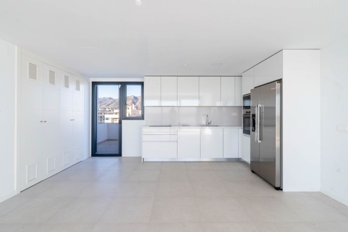 Image No.5-3 Bed Property for sale