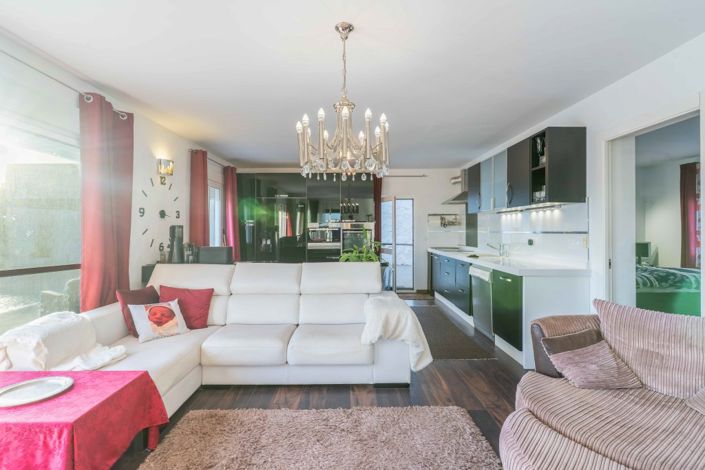 Image No.17-2 Bed Villa for sale