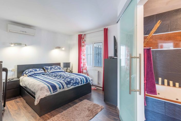 Image No.23-2 Bed Villa for sale