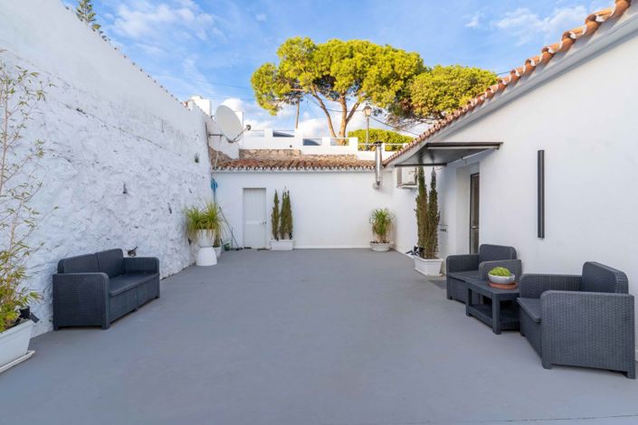 Image No.7-2 Bed Villa for sale