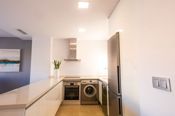 Image No.8-2 Bed Property for sale